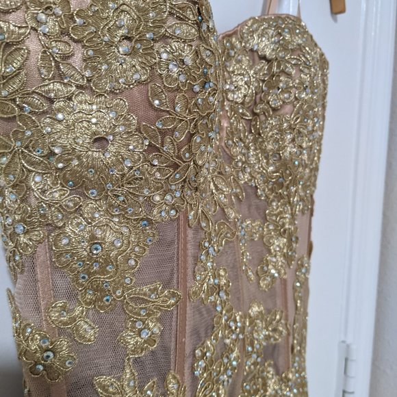 Blondie Nites Floorlength Dress - Picture 4 of 9